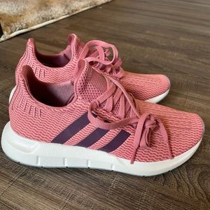 Adidas tennis shoes - size 7